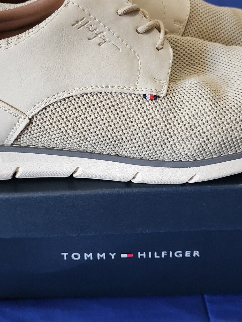 Tommy Hilfiger Men’s Cream Knit Casual Lace-Up Shoes